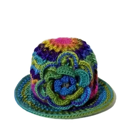 THE GREEN ÑUSTA  (an Inca princess in Quechua) HAT, handmade beanie, crochet hat, woman's size, cloché hat.