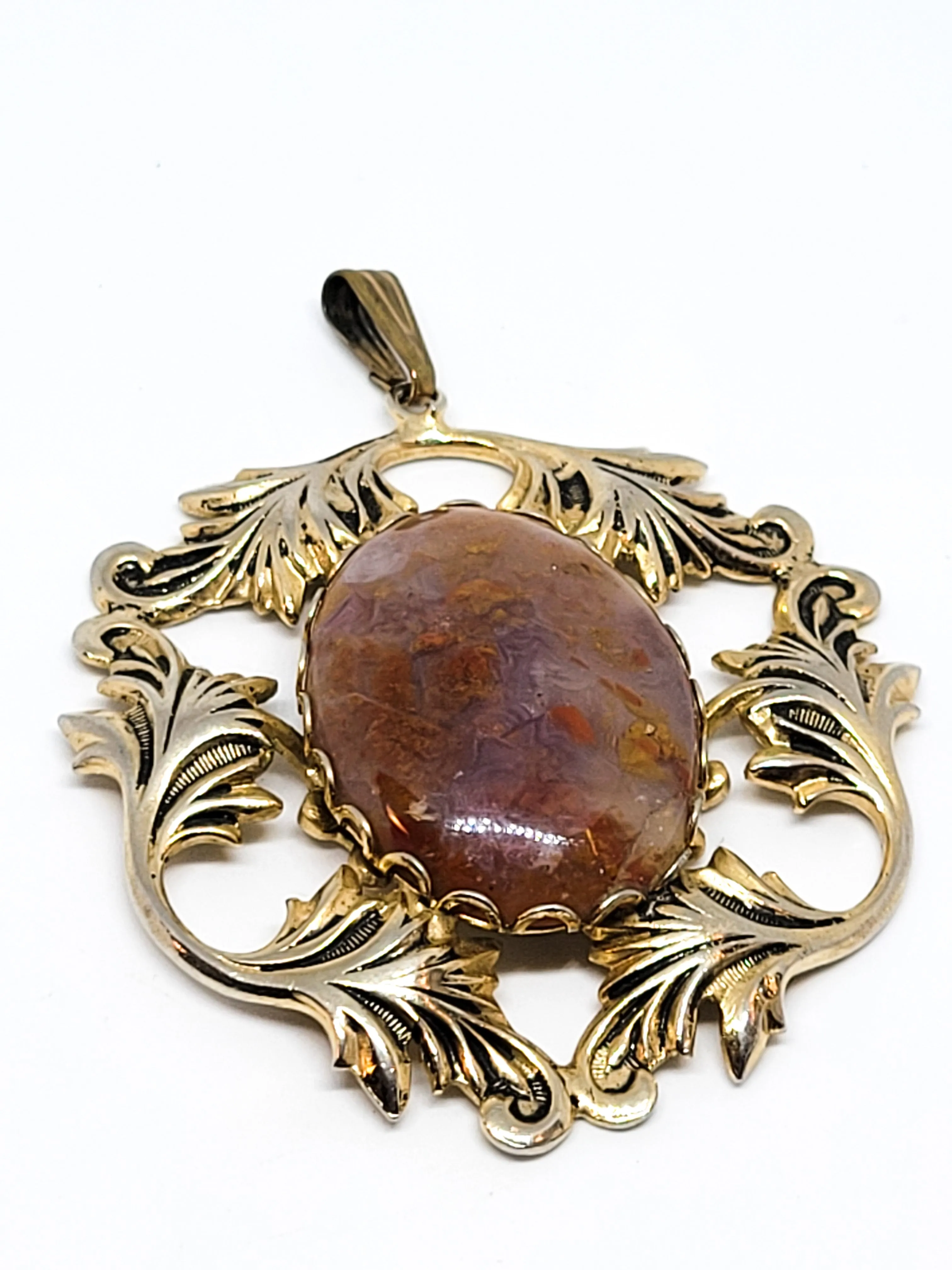 Victorain Revival Red Plume agate gold filled sweeping cartouche pendant