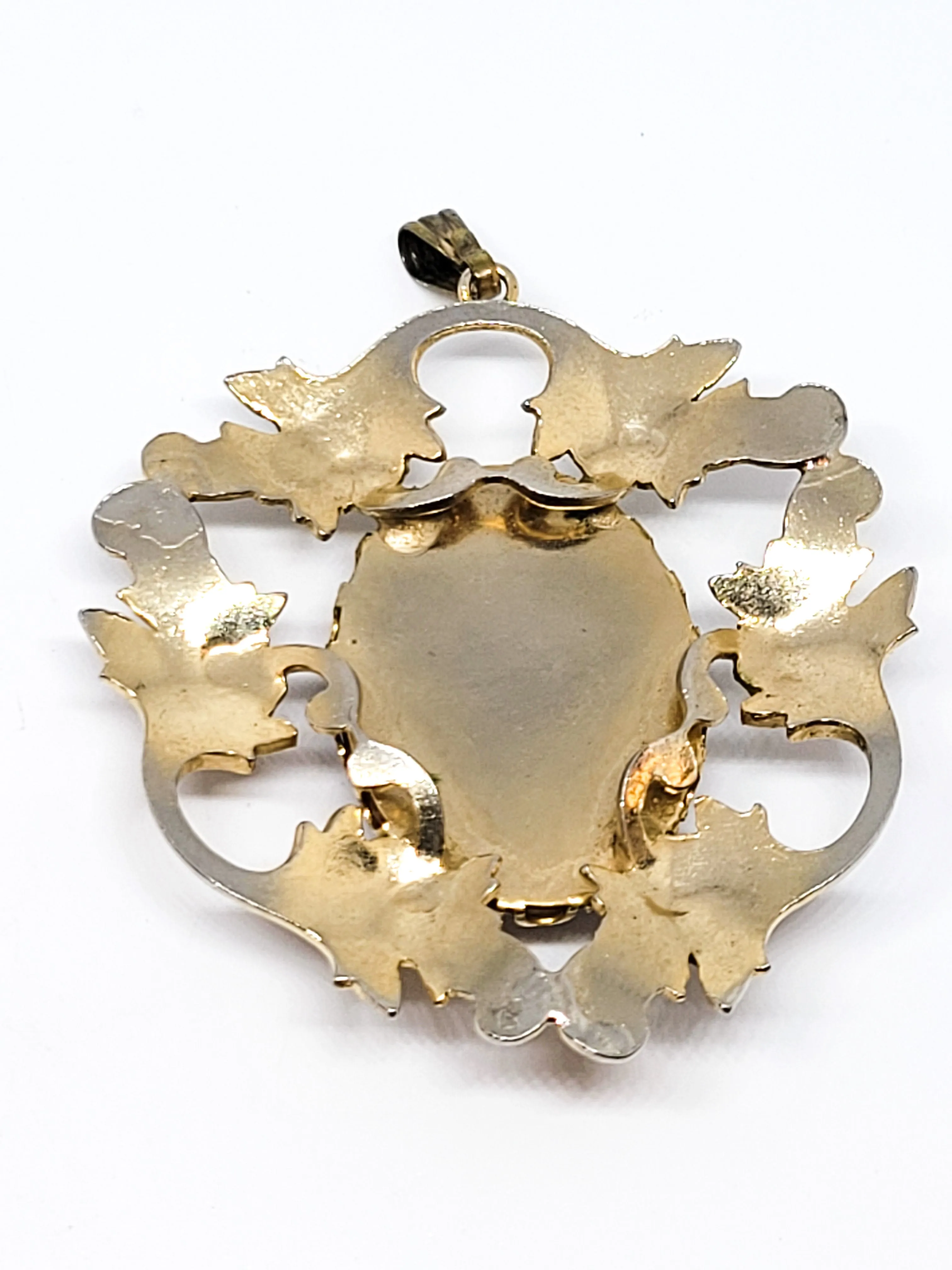 Victorain Revival Red Plume agate gold filled sweeping cartouche pendant