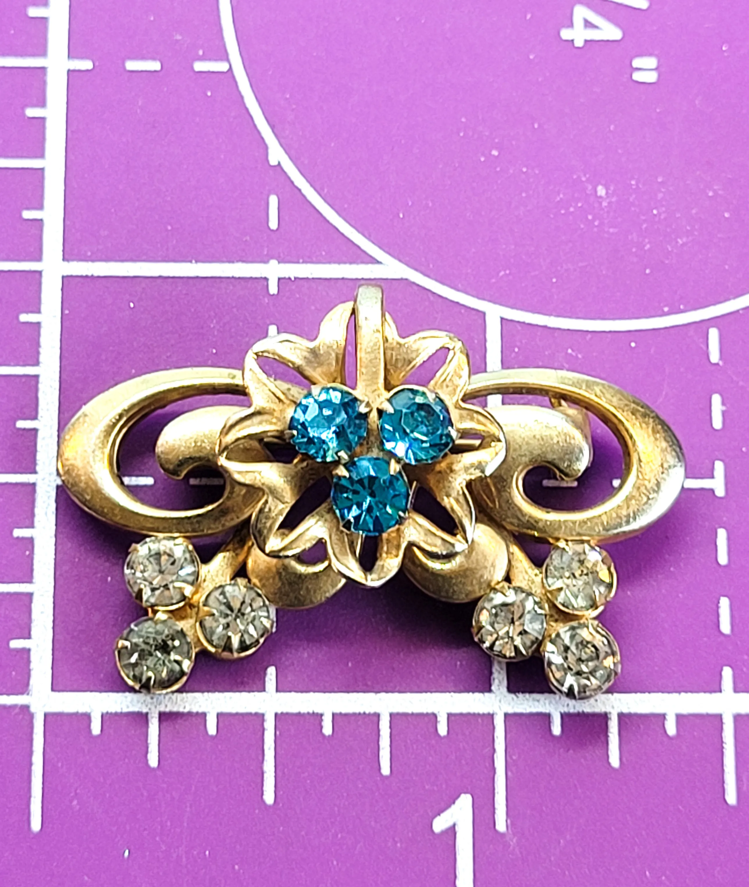 Victorian Revival gold filled aqua blue rhinestone vintage brooch pin mid century