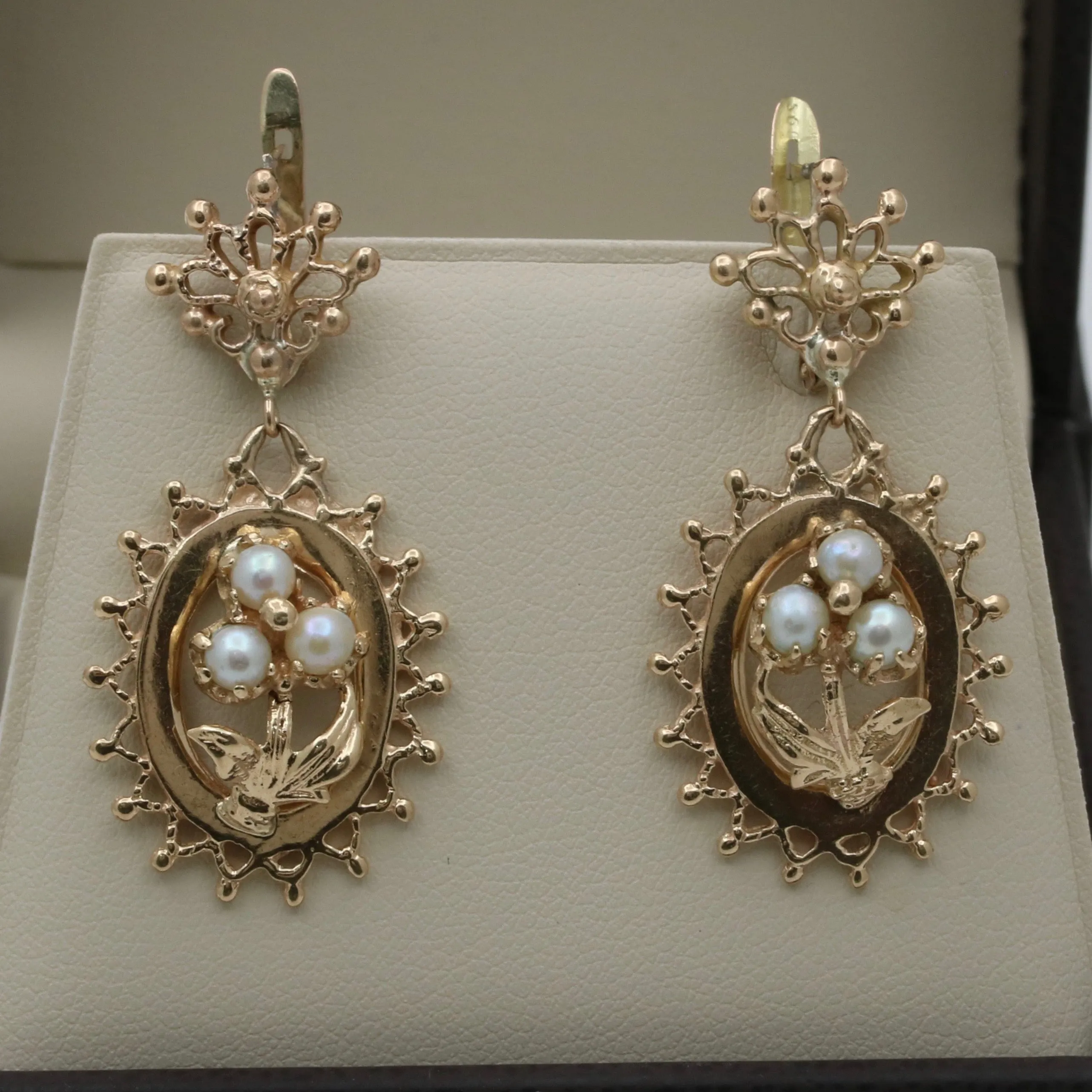 Vintage Forget Me Not Flower 14K Gold Dangle Earrings