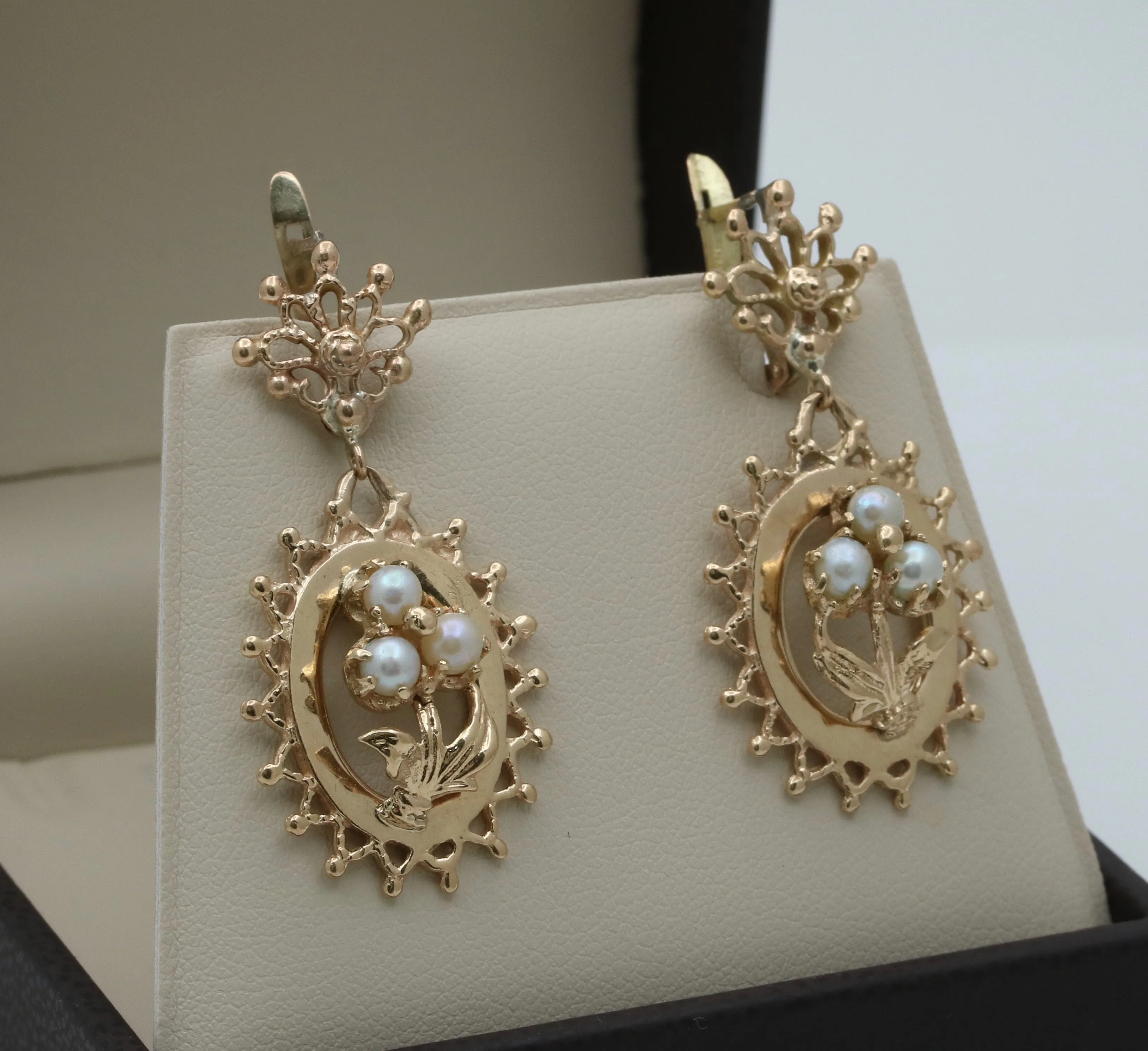 Vintage Forget Me Not Flower 14K Gold Dangle Earrings