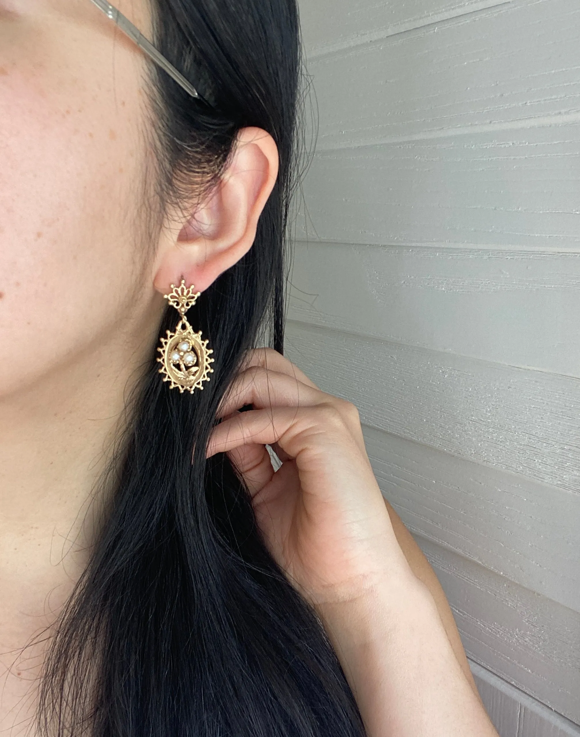 Vintage Forget Me Not Flower 14K Gold Dangle Earrings