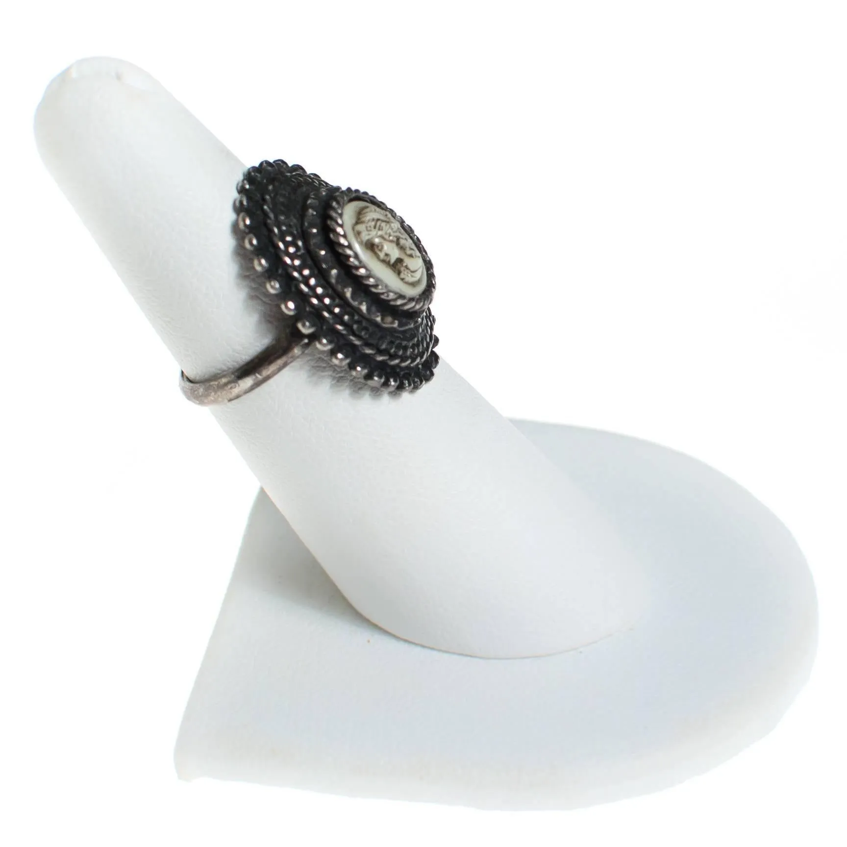 Vintage Silver Tone Cameo Ring