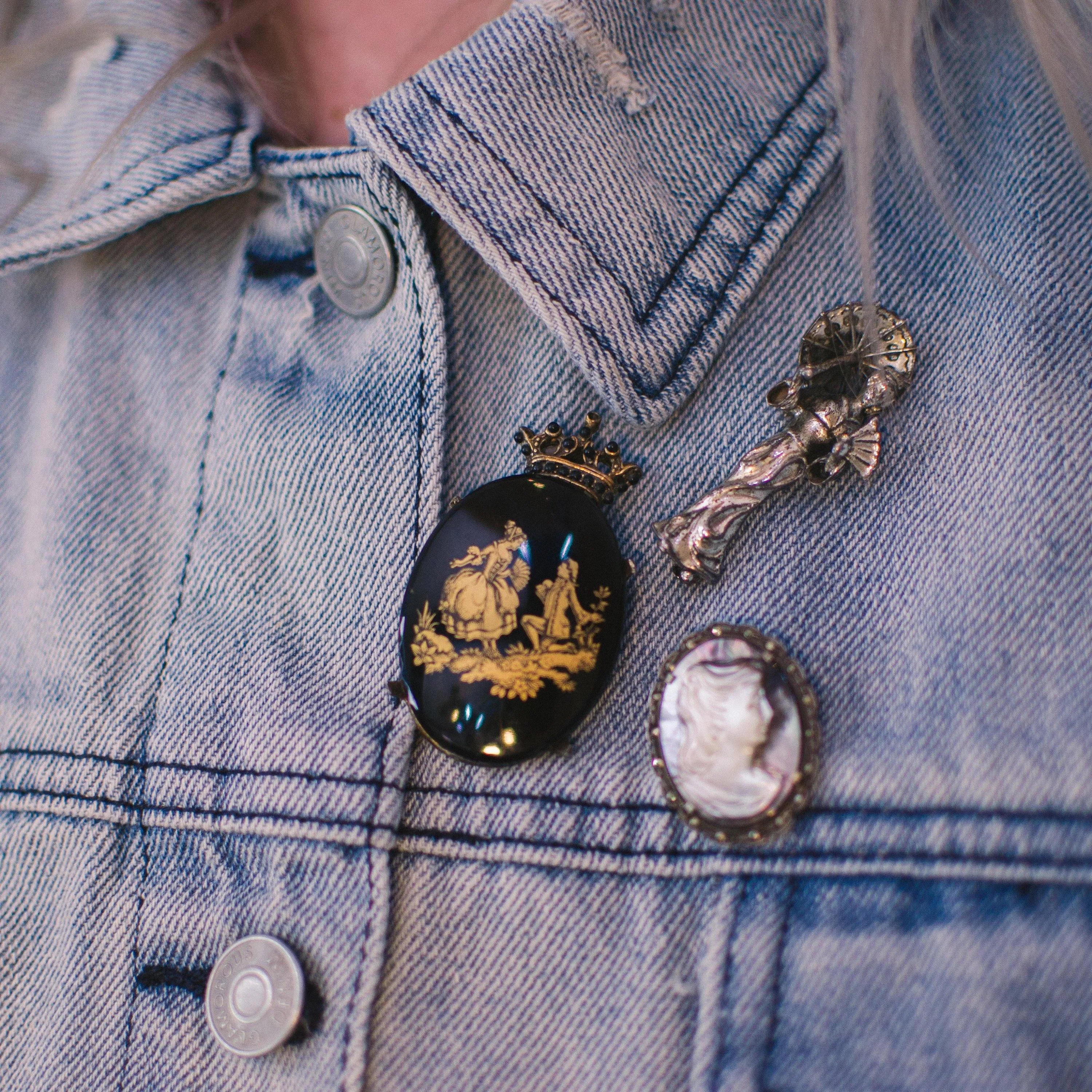Vintage Victorian Black and Gold Courting Scene with Man and Woman Brooch/Pendant, Gold Tone